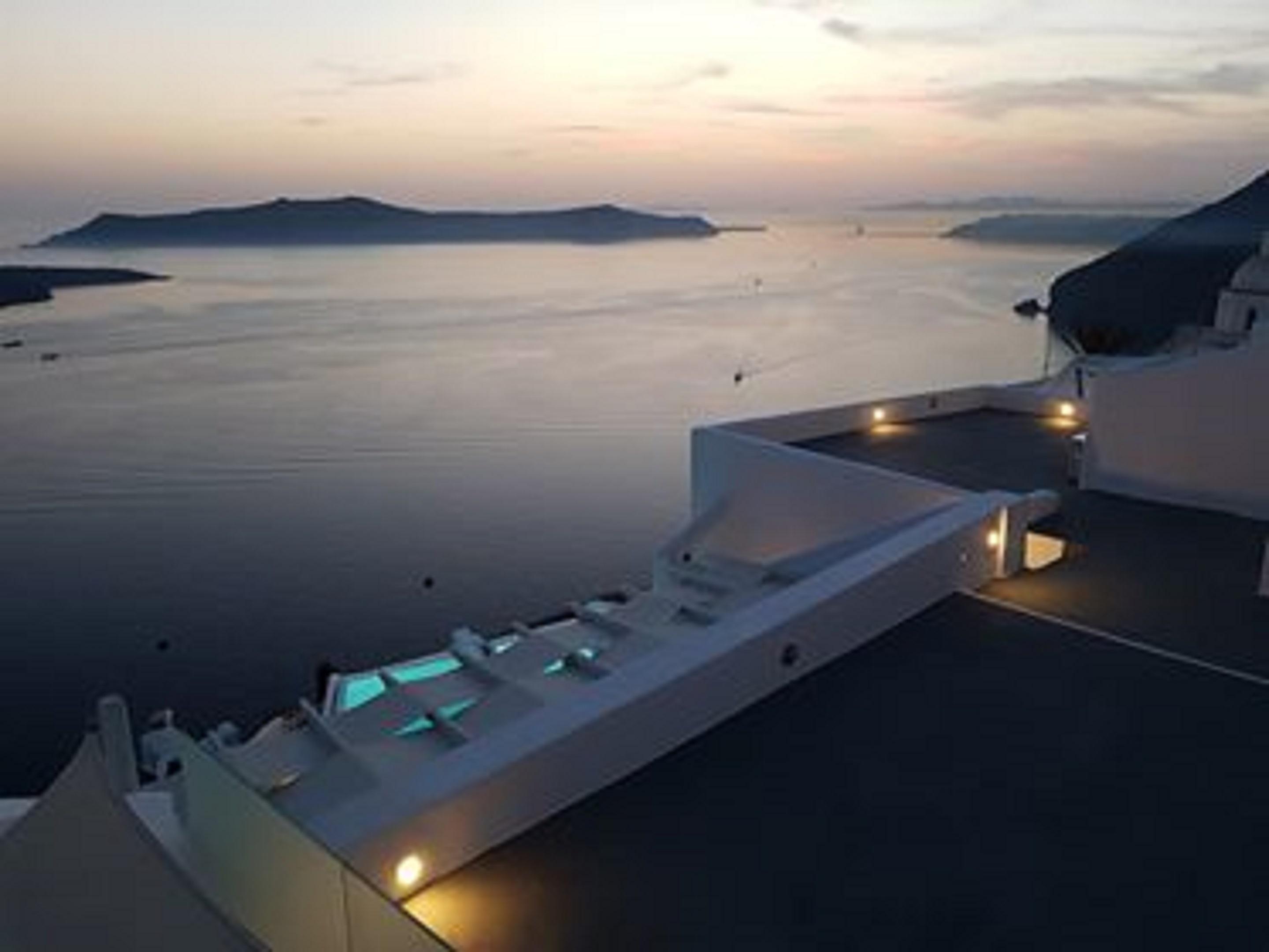 Adamant Suites Fira  Bagian luar foto